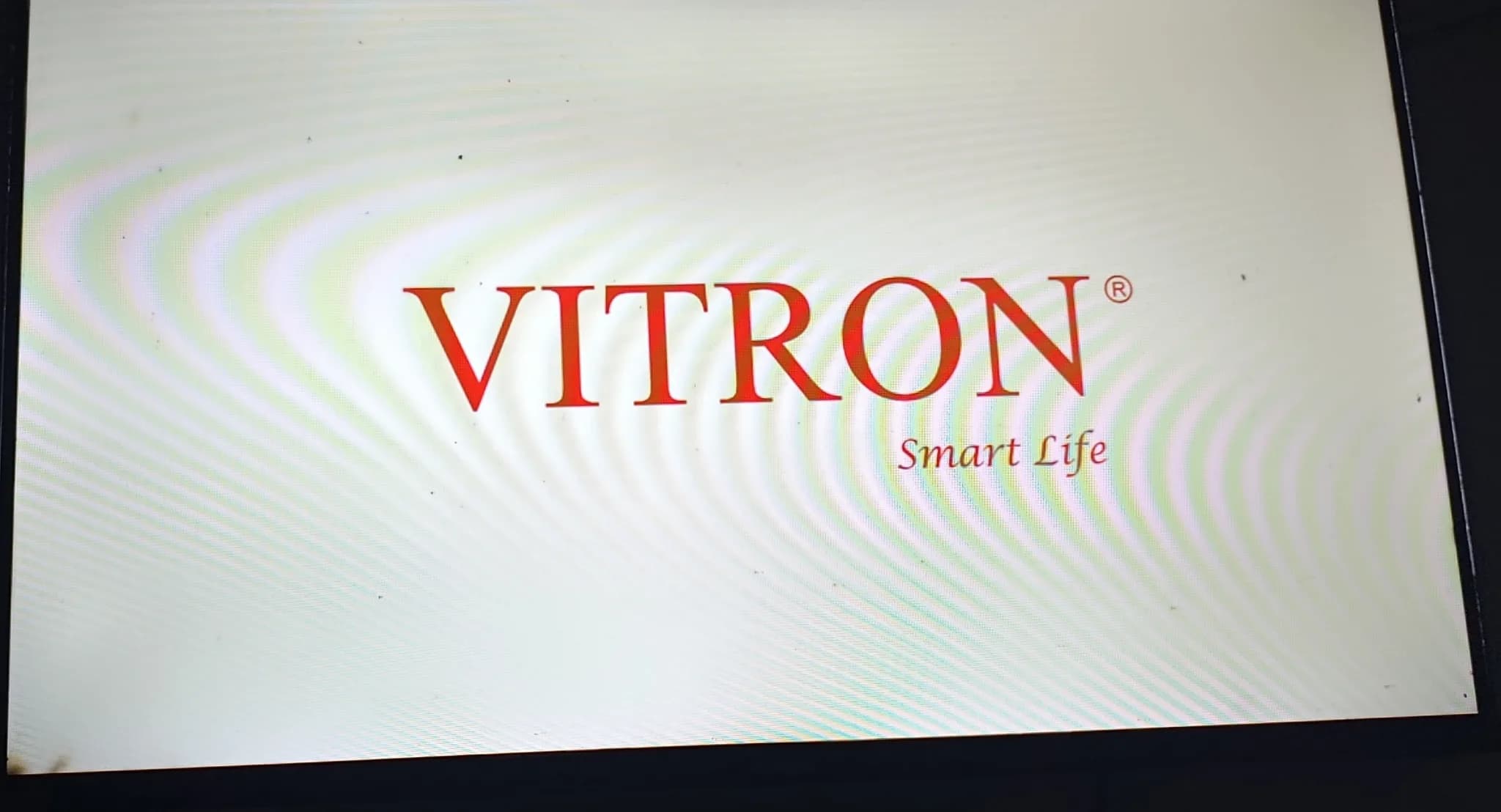 32' vitron smart tv — Nakuru